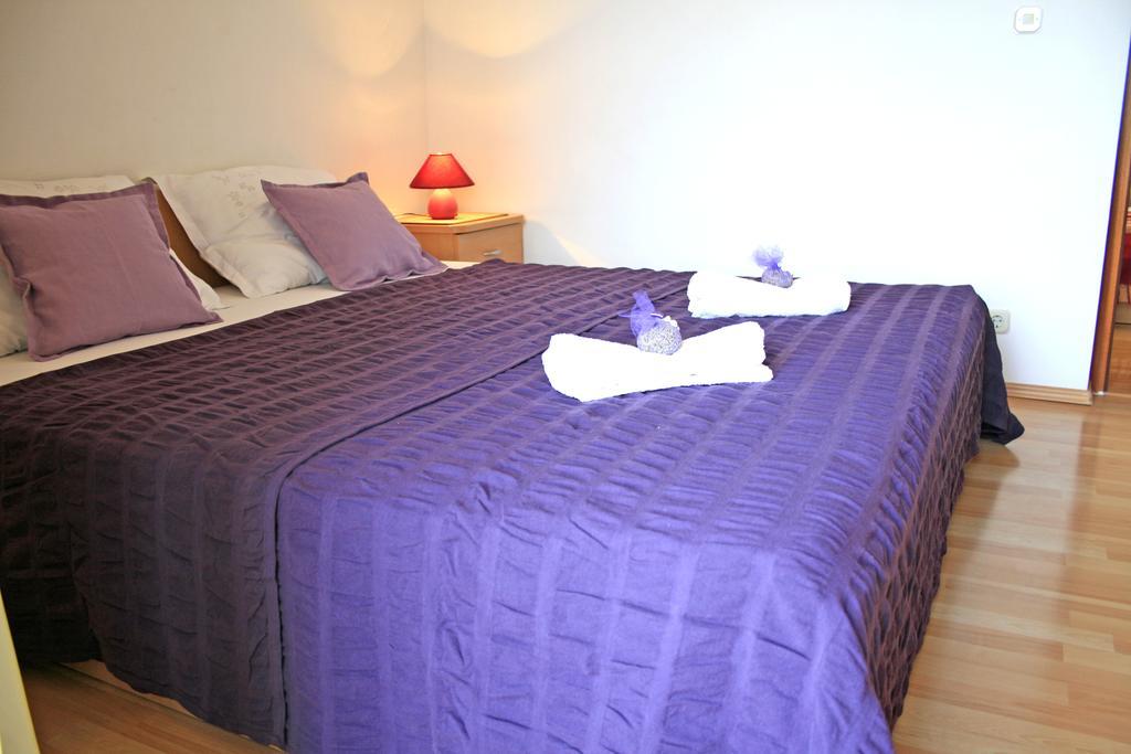 Apartments Villa Zvonimir Slatine Rom bilde