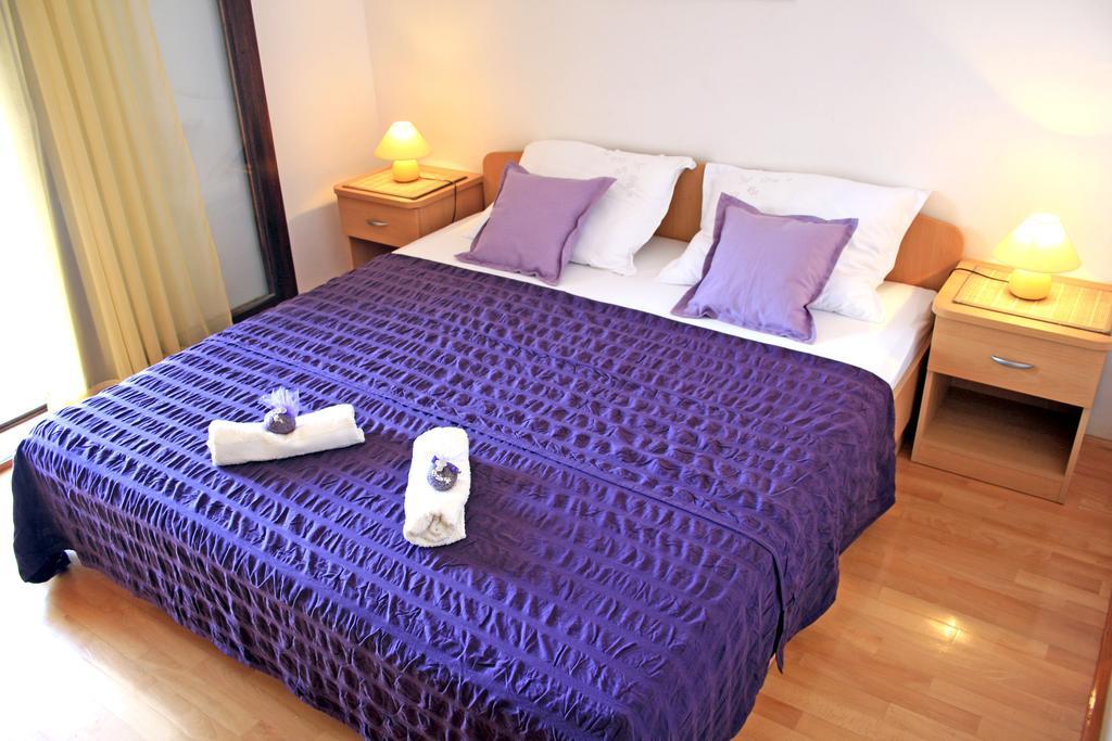 Apartments Villa Zvonimir Slatine Rom bilde