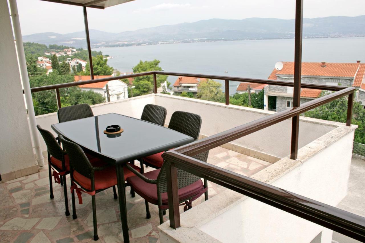 Apartments Villa Zvonimir Slatine Eksteriør bilde